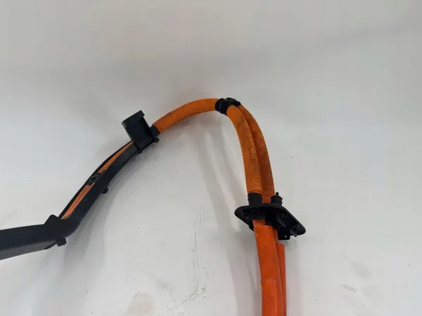 Mercedes-Benz EQC 2022 Korkeajännitekaapeli OEM A2935407404 image 3