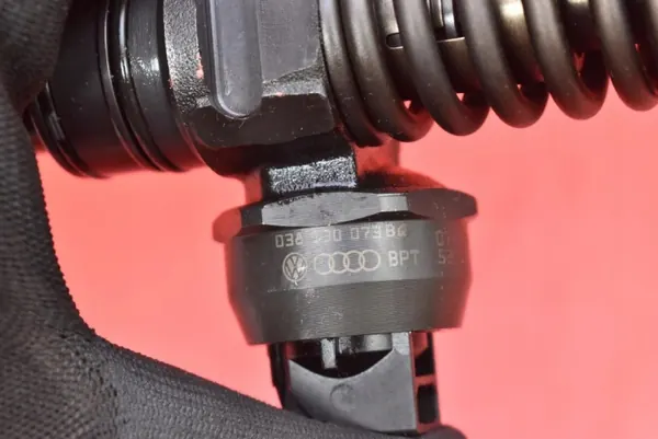 Ruiskutus OEM 0414720312 VW Passat B6 2.0 TDI:lle image 8
