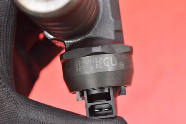 Ruiskutus OEM 0414720312 VW Passat B6 2.0 TDI:lle image 9