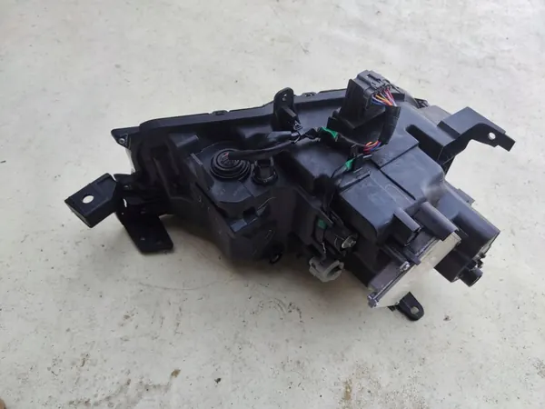 Vasen Full LED -ajovalot Mazda CX-30 Eurooppa dgj1-51040 image 6