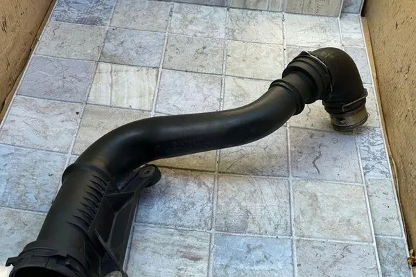 Tubo intercooler VW PASSAT VARIANT B6 2.0L Diesel image 2