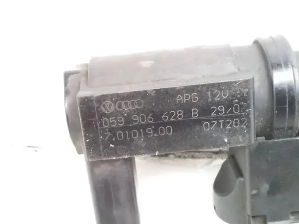 Válvula de vácuo turbo Audi Q7 OEM 0590668B image 4