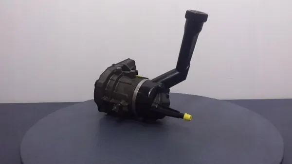 Pompe de direction assistée Peugeot OEM 9686207180 image 2