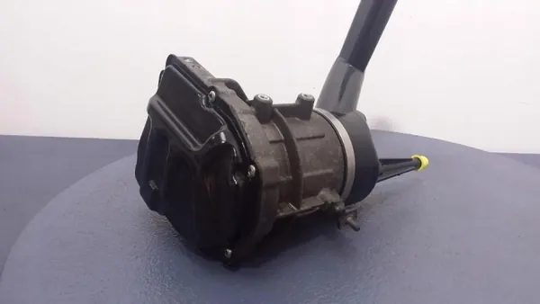 Pompe de direction assistée Peugeot OEM 9686207180 image 4