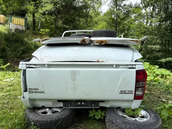 ISUZU D-MAX II 2 PAKA BURTA - Hayon OEM d'occasion image 3