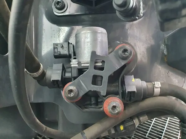 Módulo da bomba do tanque AdBlue DAF XF 106 image 7