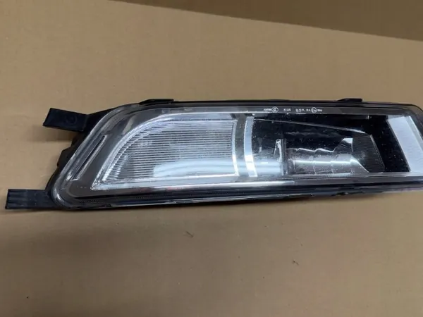 Phare Halogène Droit VW Passat B8 OEM 3G0941662H image 3