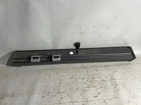 Volvo V60 I Kofferraumnetz & kurze Heck-Rollo OEM image 3