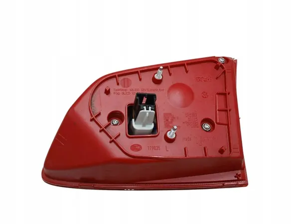 Luz trasera izquierda VW Passat B7 Variant OEM image 2
