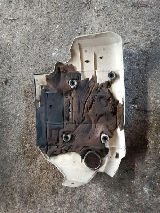 Audi OE 059103925AF Övre Motorlock - Begagnad image 3