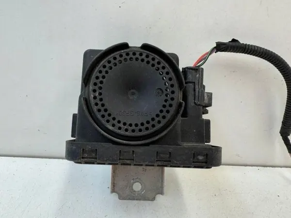 Sirena de alarma Volvo XC90 II OEM 30659758 - Usado image 2