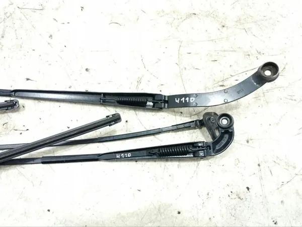 Maseratin pyyhinvarsi OEM 294073 Quattroporte V 2011 image 6