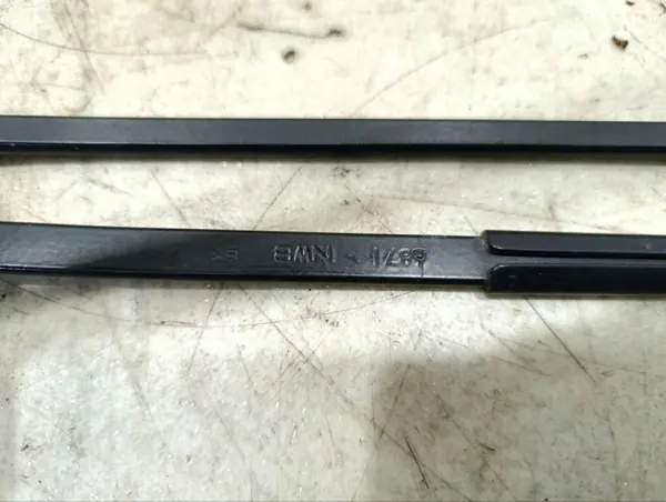 Maseratin pyyhinvarsi OEM 294073 Quattroporte V 2011 image 7