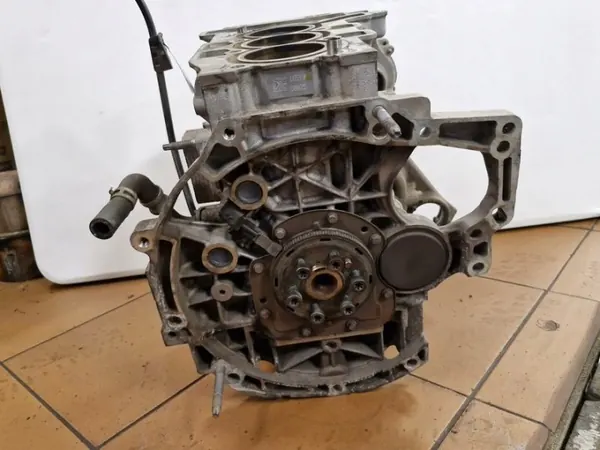 Bloc Moteur Citroen C3 Aircross 1.2 THP OEM Occasion image 8