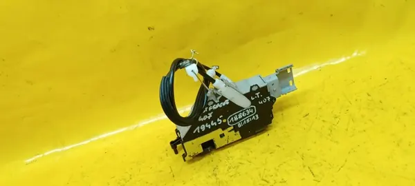 Used Peugeot OE Left Rear Door Lock with Linkages image 7