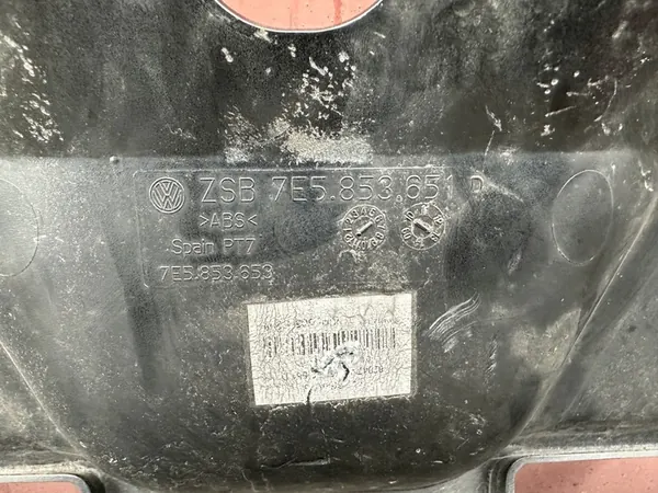 Volkswagen VW T5 Lift Grille 7E5853651D image 2