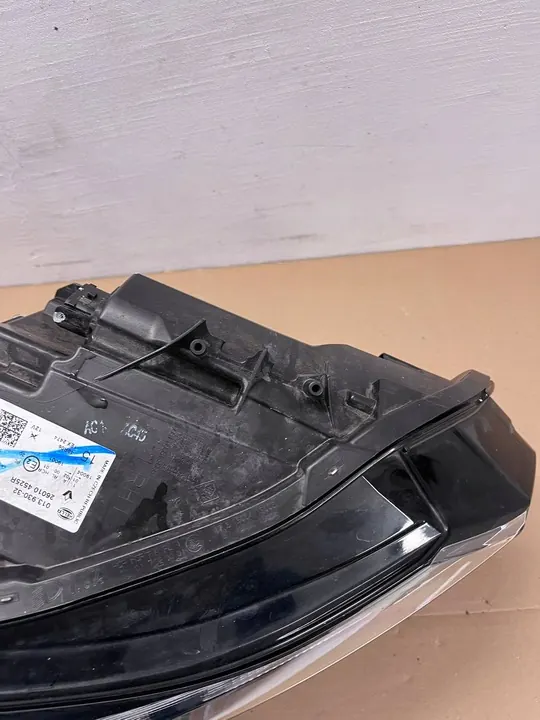 RENAULT CAPTUR II 2 Oikea Etu LED-Valo image 4