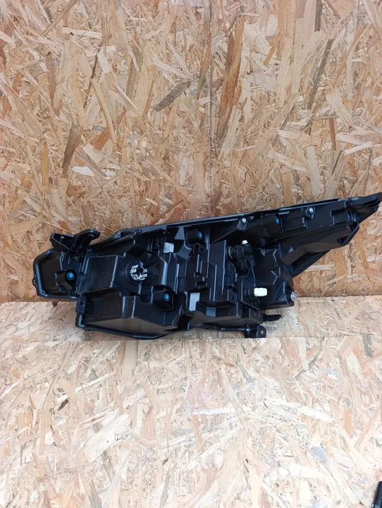 Farol Direito Toyota C-HR II 2023-2026 OEM NJHB533 image 5