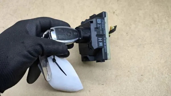 Interruptor de encendido OEM A2059008010 Mercedes C W205 image 3