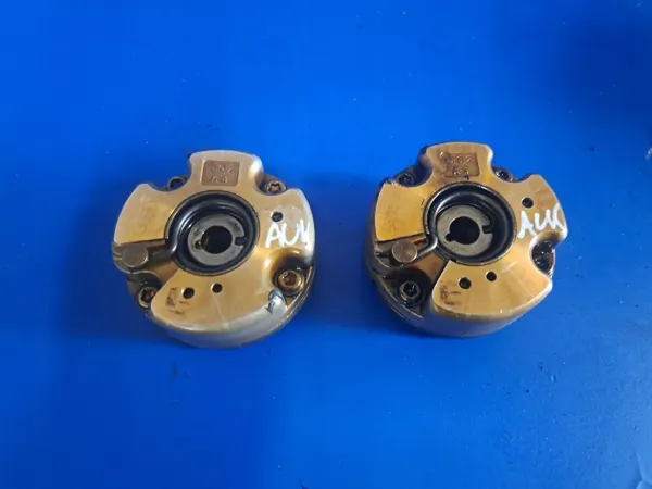 Audi A4 B7 3.2 FSI Nokkenasregelaar OEM 06E109084 image 2