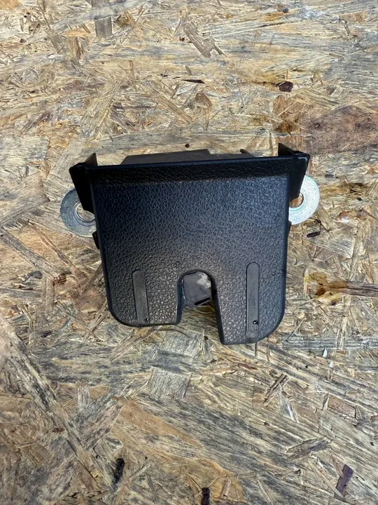 Volkswagen Touareg II Baklucka Lås OE 7P0827505K image 6