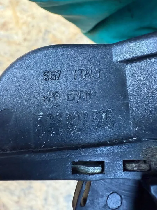 Volkswagen Touareg II Baklucka Lås OE 7P0827505K image 8