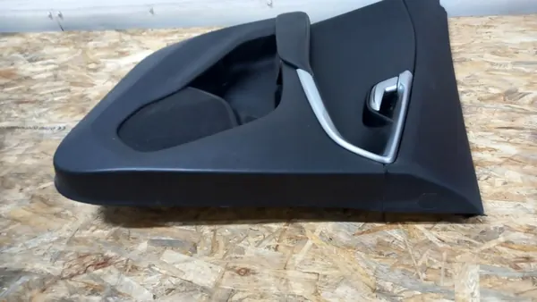 Linke hintere Türverkleidung Volvo V40 II image 4