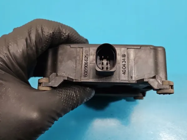 Magnetisch ventiel OEM 6Q0906625 voor Skoda Octavia II 1.9 TDI image 3