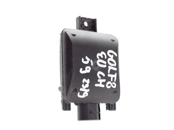 Rijstrookassistent radar OEM 2Q0907686E voor Skoda Octavia IV image 2