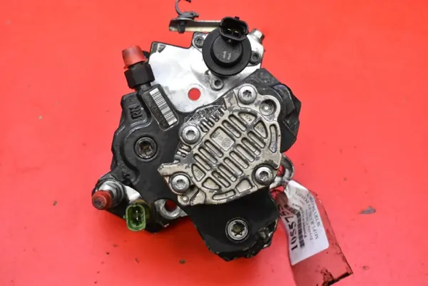 Pompe à injection OEM 22100-33040 pour Toyota Corolla image 2