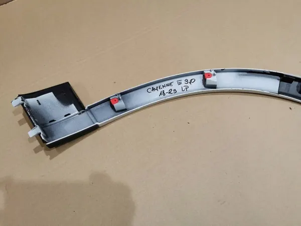 OEM 9Y0853717KKARJED Etu vasen lokasuojus Porsche image 10