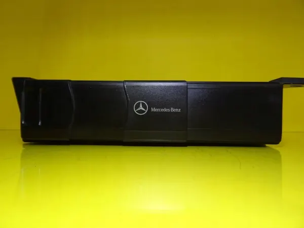 CD-vaihtaja OEM DRC9835 Mercedes ML W163:lle image 2