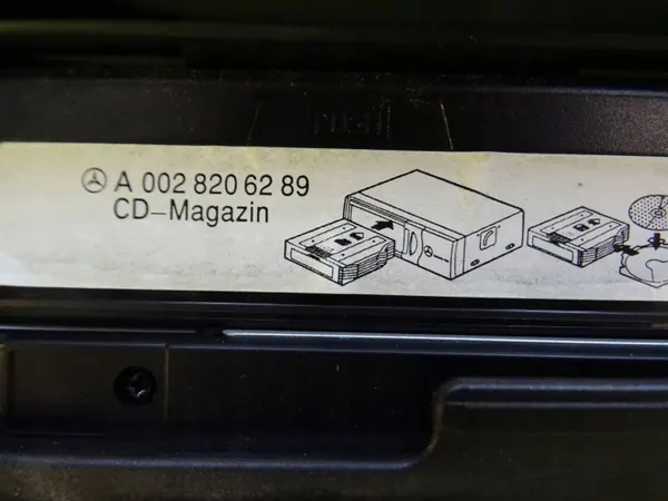 CD-vaihtaja OEM DRC9835 Mercedes ML W163:lle image 4
