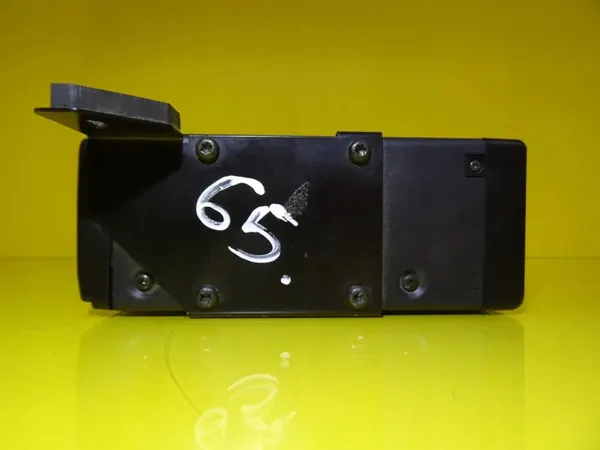 CD-vaihtaja OEM DRC9835 Mercedes ML W163:lle image 6