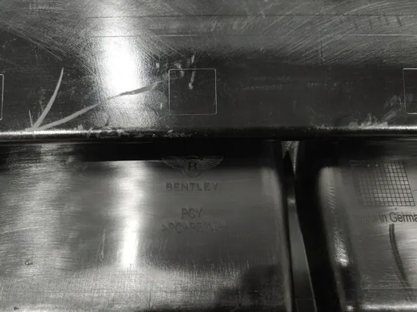 Bentley Continental Takapuskurin Diffuusori OEM 3SD807521 image 10