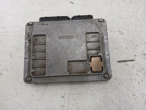 Motorstyrenhet OEM 06A906033DR för VW Touran image 4