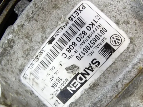 Audi RS3 8P TTRS AC-kompressori 1K0820808C image 6