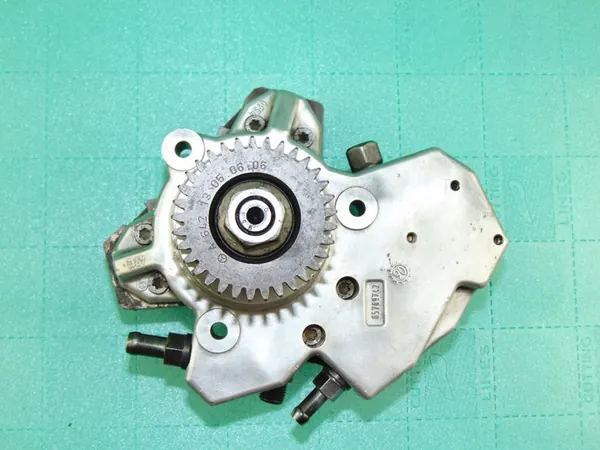 Bosch Brandstofpomp 3.0 CDI Mercedes image 5