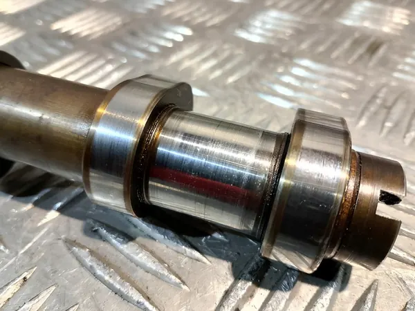 Imusarja 06E109083G + Nokka-akseli 06E109101AM Audi A6 C6 image 9