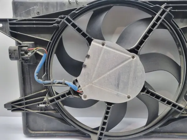 Carcasa del ventilador Chrysler Pacifica OEM 68306585AB image 3