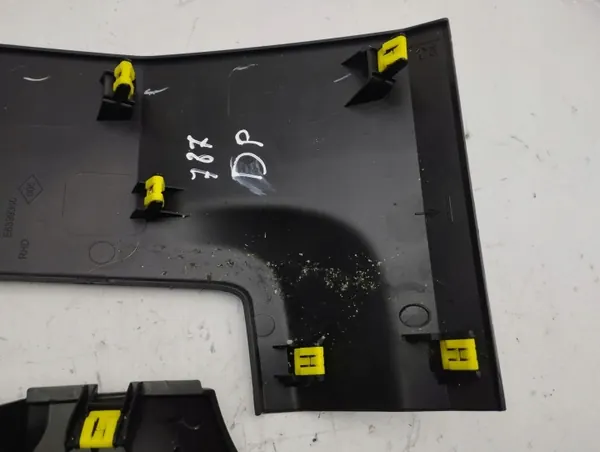 Renault Megane E-Tech 2022 Tunnel-Seitenabdeckung OEM E6399354 image 3