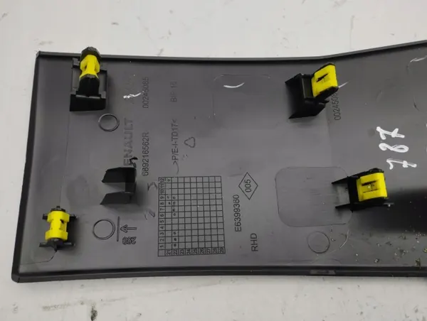 Renault Megane E-Tech 2022 Tunnel-Seitenabdeckung OEM E6399354 image 6