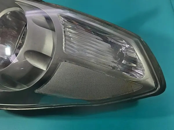 Vasen ajovalo Hyundai H1 II OEM 92101-4H0 image 3