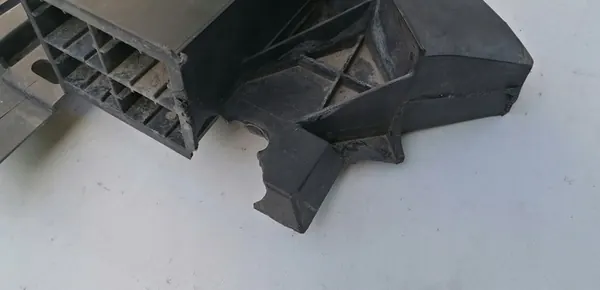 RENAULT MEGANE III 3 LIFT 2013 Motorplåt OEM 622355333R image 9