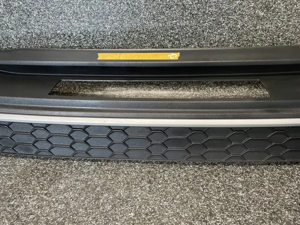 Audi A3 Heckstoßstange Abdeckung OEM 8Y5807521F image 3