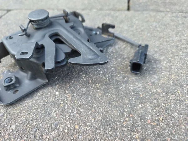 RENAULT MEGANE IV MOTORKAPSLUITING 656017233R <2016 image 3