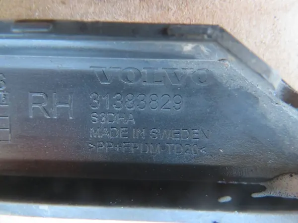 Einparkhilfe-Sensorhalter vorne OEM 31383829 Volvo XC90 image 10