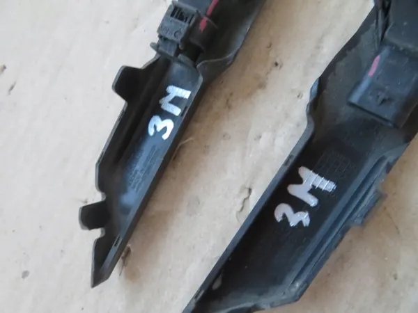 Einparkhilfe-Sensorhalter vorne OEM 31383829 Volvo XC90 image 9
