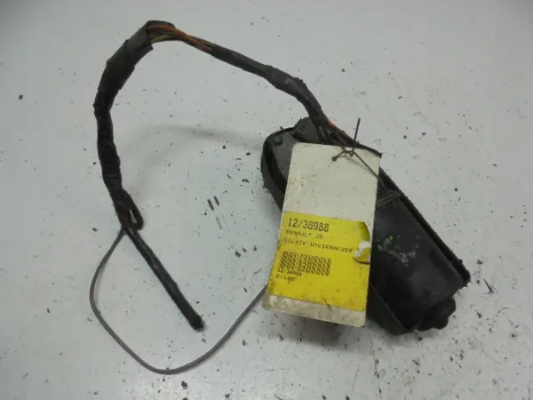 Vordere Scheibenwischermotor RENAULT 25 7701030072 image 3