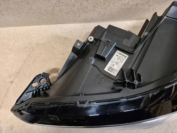 Vasen Etuvalaisin Peugeot 3008 5008 II 89915987 image 6